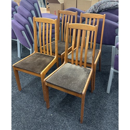 333 - Set of 4 dining room chairs