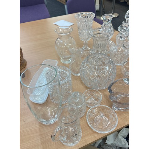 134 - Selection of glassware to include vases, decanters etc