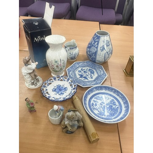 193 - Selection of porcelain items to include Coalport, Aynsley etc