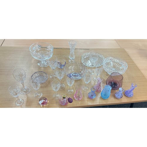 190 - Large selection of glassware to include Royal Doulton etc