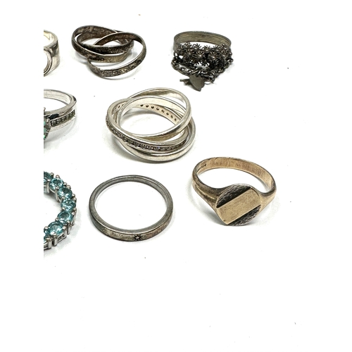 266 - 9 vintage silver rings