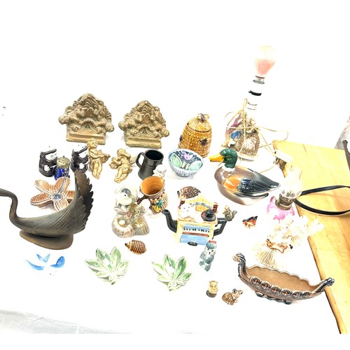 180 - Selection of collectables includes Lamp, honey pot, Wade etc