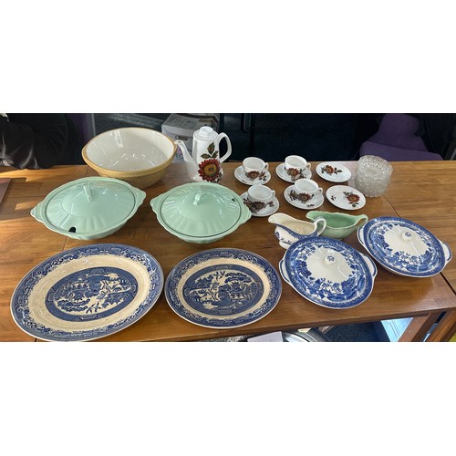 148 - Large selection of miscellaneous includes blue and white, The grip stand mixing bowl etc