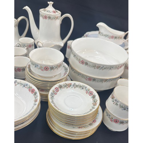 153 - Large selection of Paragon Belinda tea/ coffee and dinner part set includes tureens, bowls, plates e... 