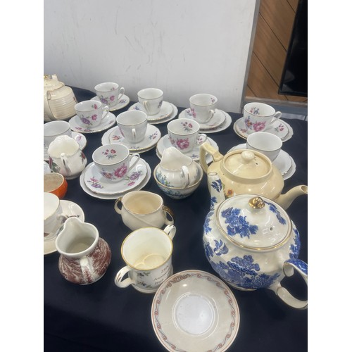 203 - Large selection of part tea services