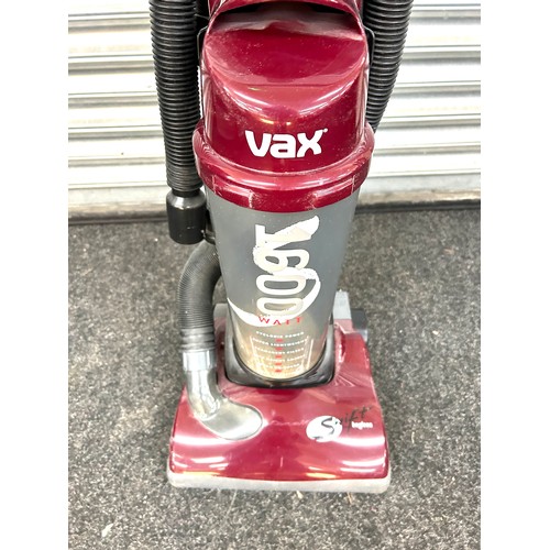 316 - Vax hoover 1600w model swift / bagless