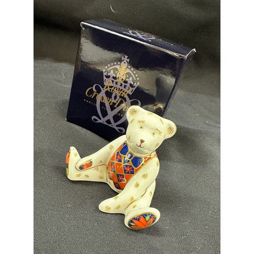 12 - Boxed limited edition Steiff The royal crown derby Steif bear 661464 24cm tall with COA