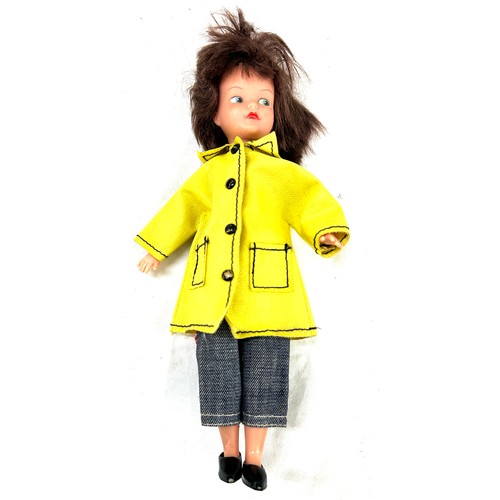 60 - Pedigree Sindy, early patch brunette dolls with painted eyebrows, eyes and lips, hair has been cut