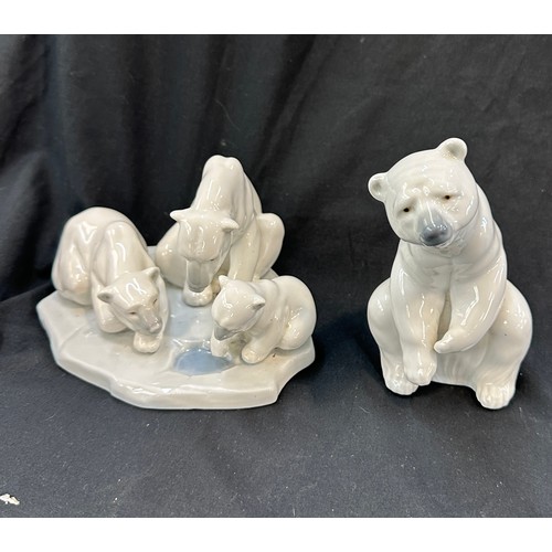 600 - Selection of 3 Lladro Polar bear ornaments, all in good overall condition