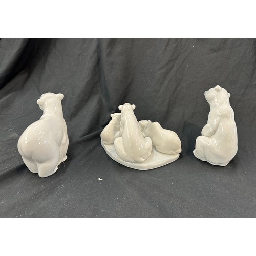 600 - Selection of 3 Lladro Polar bear ornaments, all in good overall condition