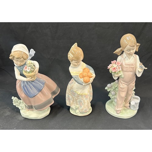 604 - 3 Lladro girl figures, all in good overall condition