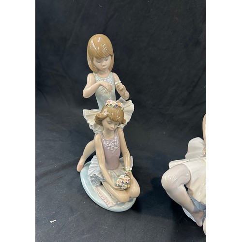 599 - 2 Lladro ballerina figures, both in good overall condition