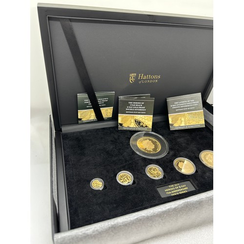 427 - Cased Hattons 22ct 2019 Heros of D Day 75th Anniversary gold prestige sovereign proof set, set inclu... 