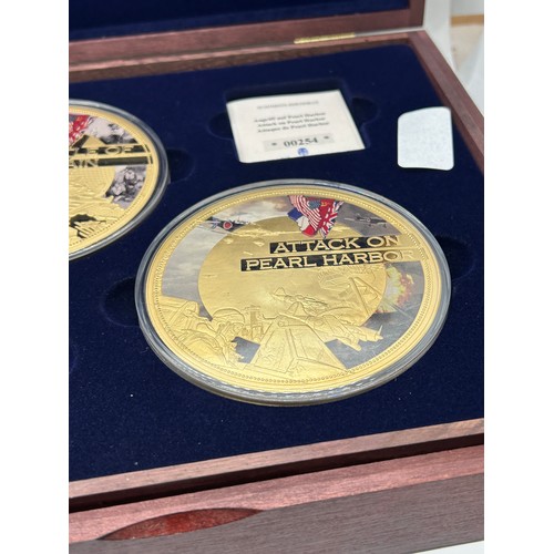 431 - Cased set of silver plated commemorative Pearl Harbour large coins / medals, limited edition