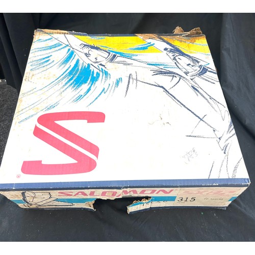 202 - Salomon SX82 Vintage Ski Boots