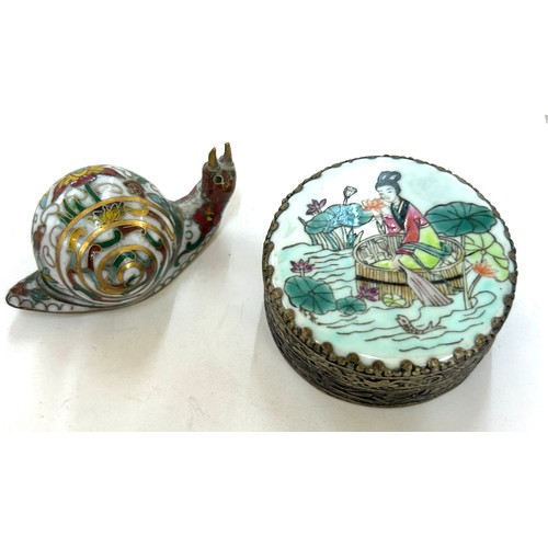 441 - Small oriental metal snail and a mirrored trinket