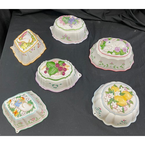 245 - 6 Franklin mint porcelain Le 'Cordon Bleu moulds