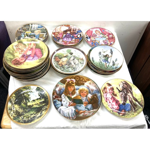 205 - Large selection of collectors plates, to include Hamilton , Heinrich etc