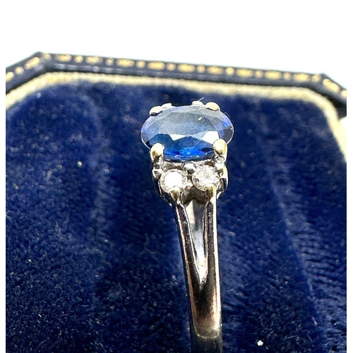 68 - 18ct white gold sapphire & diamond ring weight 2.9g