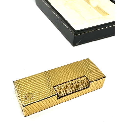 426 - Boxed vintage Dunhill lighter