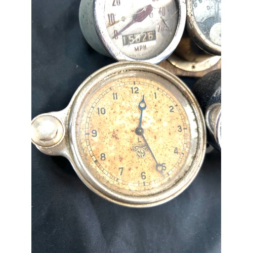 85 - Selection of vintage speedometers/clocks to include several Smiths, Veglia etc