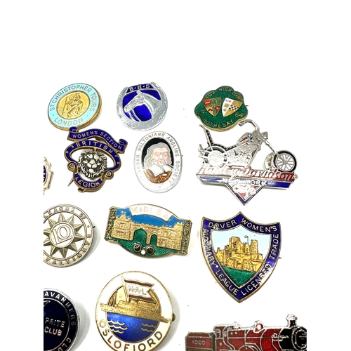 430 - collection of 30 vintage enamel badges