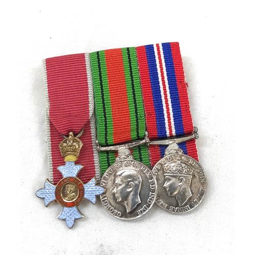 530 - Selection of miniature military medals to include WW1 and WW2