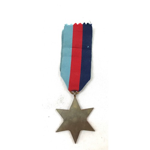 529 - Selection of military WW2 medals HG Brown 1939-45 star, African star and bar defensive medal - with ... 