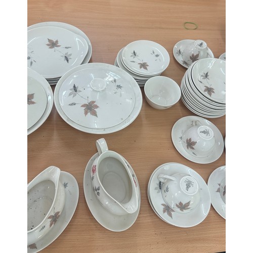 254 - Royal Doulton tumbling leaves pattern part dinner service to include plates, tureens, cups, saucers ... 