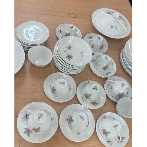 254 - Royal Doulton tumbling leaves pattern part dinner service to include plates, tureens, cups, saucers ... 