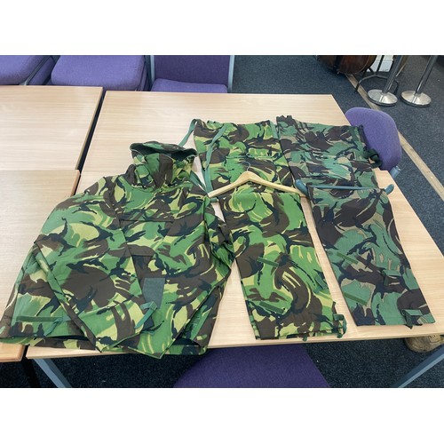 233 - Selection of Army Camo uniform size large