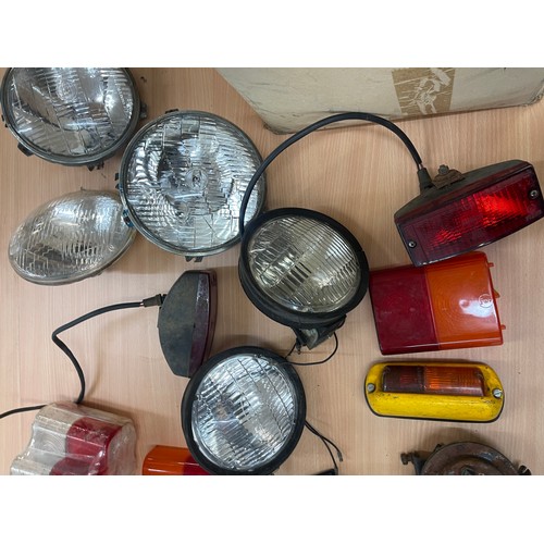 226A - Selection of vintage and later car head lights etc