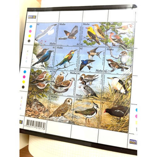 360 - Selection of 6 stamp albums to include birds, countries, Queen Victoria etc