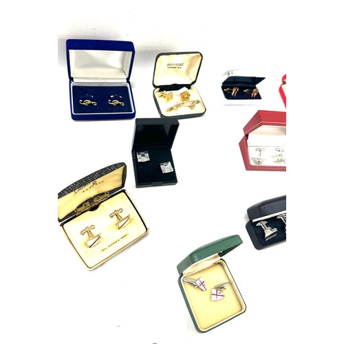 569 - Selection of vintage and later cufflinks