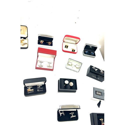 569 - Selection of vintage and later cufflinks