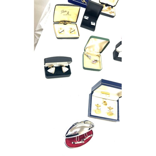 569 - Selection of vintage and later cufflinks