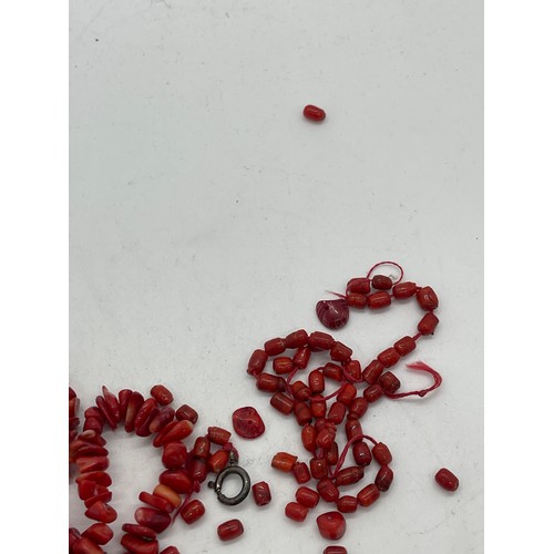 588 - Selection of vintage coral beads