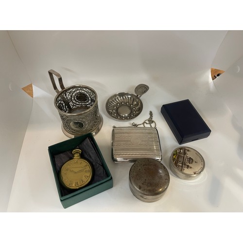 512 - Selection of silver plated items to include cigarette cash, ash tray, cup holder etc