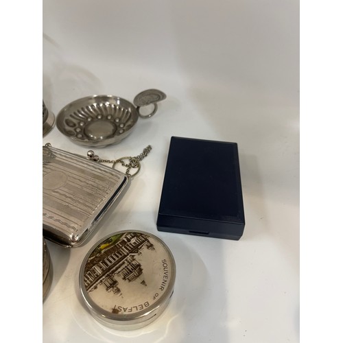 512 - Selection of silver plated items to include cigarette cash, ash tray, cup holder etc