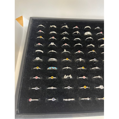 485 - Selection of silver rings approx 100 in total
Ring tray pictured not included