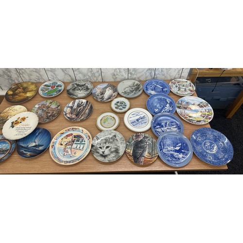 137 - Large selection of collectors plates includes animals etc