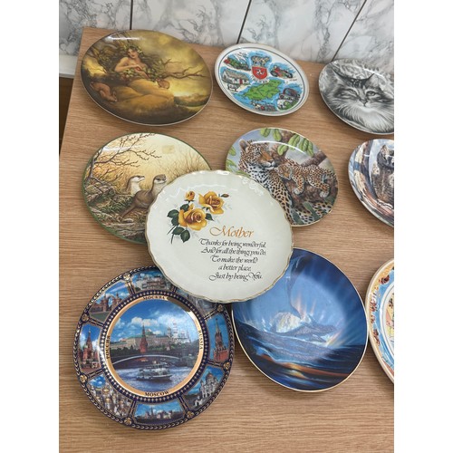 137 - Large selection of collectors plates includes animals etc