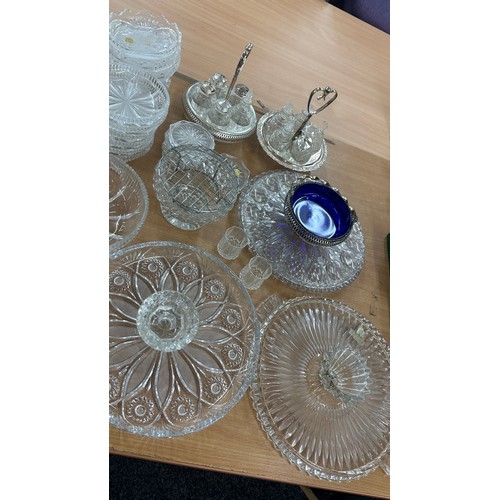 131 - Large selection of assorted glassware includes bowls, glasses etc