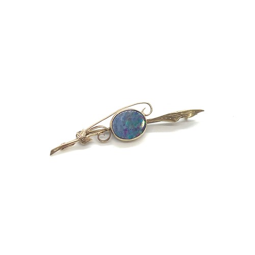 589 - 9ct gold opal brooch length 5.5 cm weighs 3 grams