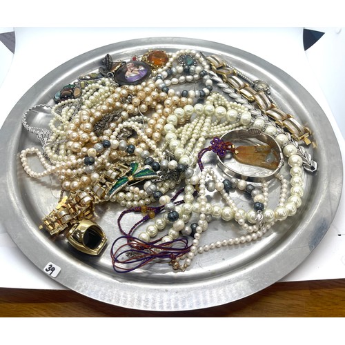 457A - Tray of costume jewellery to include cultured pearls etc