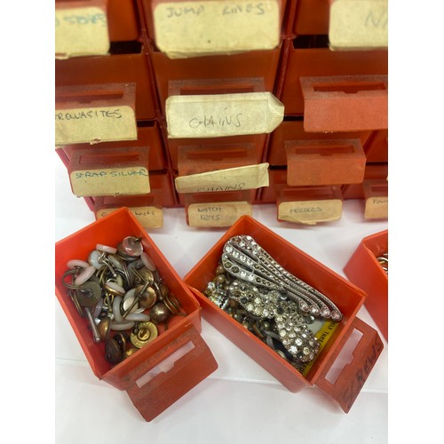 471 - Plastic drawers containing costume jewellery, makings etc