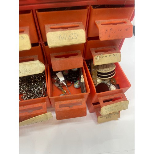 471 - Plastic drawers containing costume jewellery, makings etc