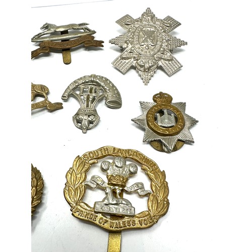 386 - 10 x Military Cap Badges Inc Black Watch - D.L.I - West Riding Etc