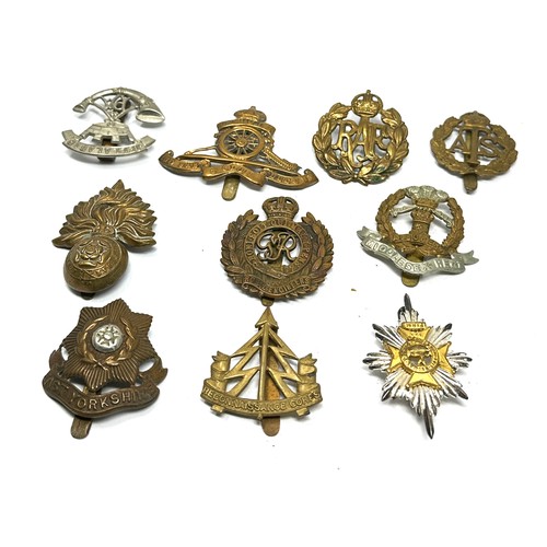 385 - 10 x Military Cap Badges Inc Middlesex Regt. - R.A.F - East Yorkshire Etc