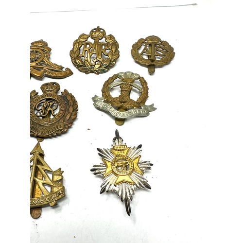 385 - 10 x Military Cap Badges Inc Middlesex Regt. - R.A.F - East Yorkshire Etc